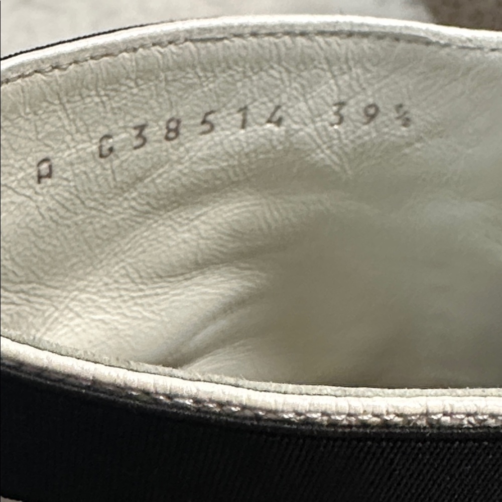 ❤️ AUTHENTIC! Chanel White Leather Lace Up Boots with Faux Pearl Detail - Picture 15 of 15